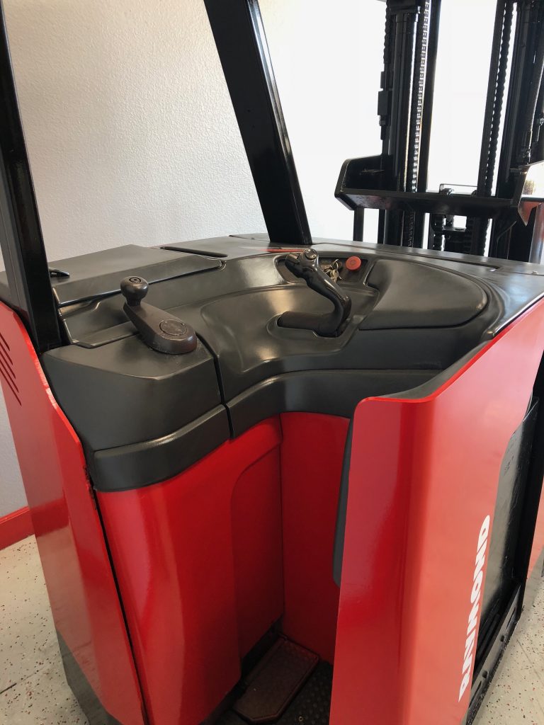 CES 20811 Raymond R30C30TT Docker Forklift