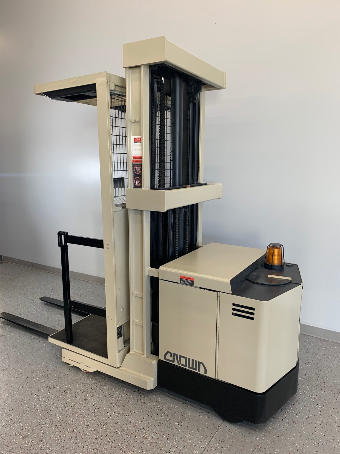 Used Crown Order Picker CES 21070 Coronado Equipment Sales