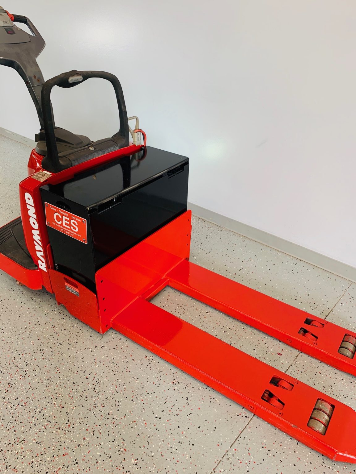 CES 21183 Raymond 8400 Rider Pallet Jack Coronado Equipment Sales