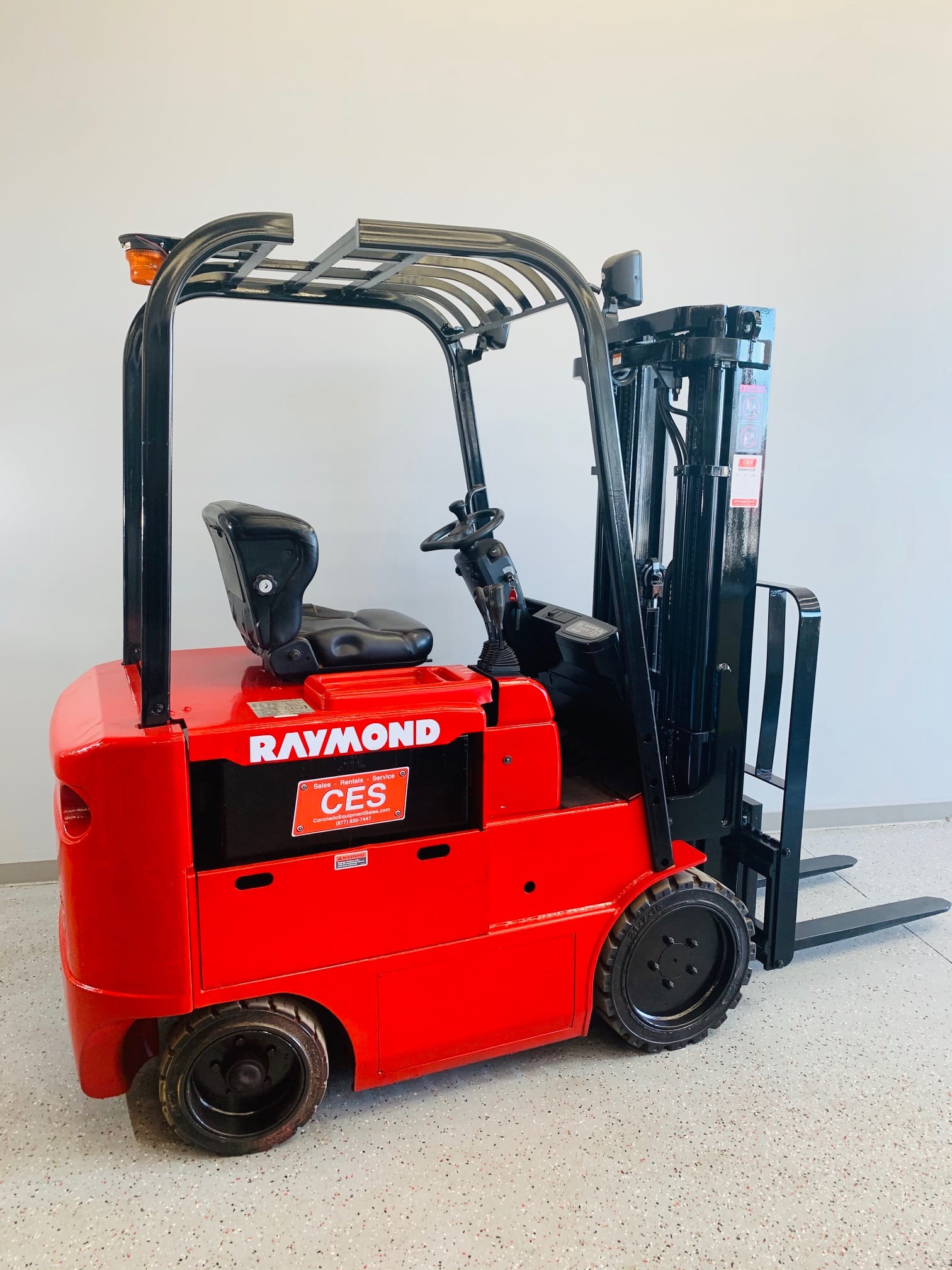 sit down electric forklift